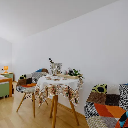 Amazing Apartment In Porec With Wifi *