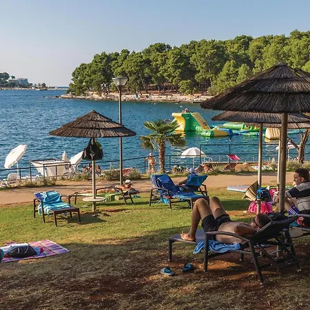 Amazing Apartment In Porec With Wifi *